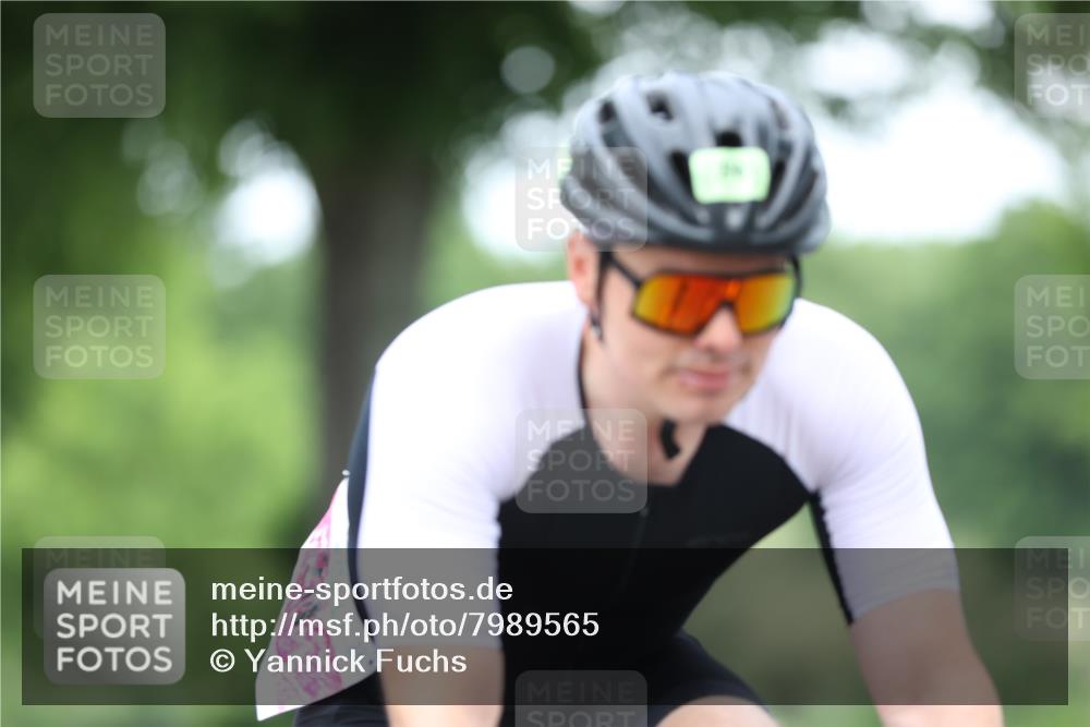 15.06.2025 - 7 Türme Triathlon Yannick Fuchs http://msf.ph/oto/7989565 15.06.2025 11:48:31 Radfahren 257, 291 meine-sportfotos.de