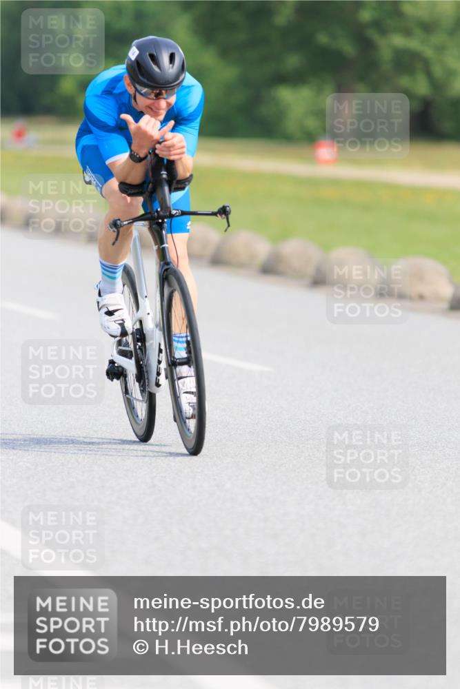 15.06.2025 - 27. Vierlanden-Triathlon H.Heesch http://msf.ph/oto/7989579 15.06.2025 09:40:44 Radfahren 14, 242 meine-sportfotos.de