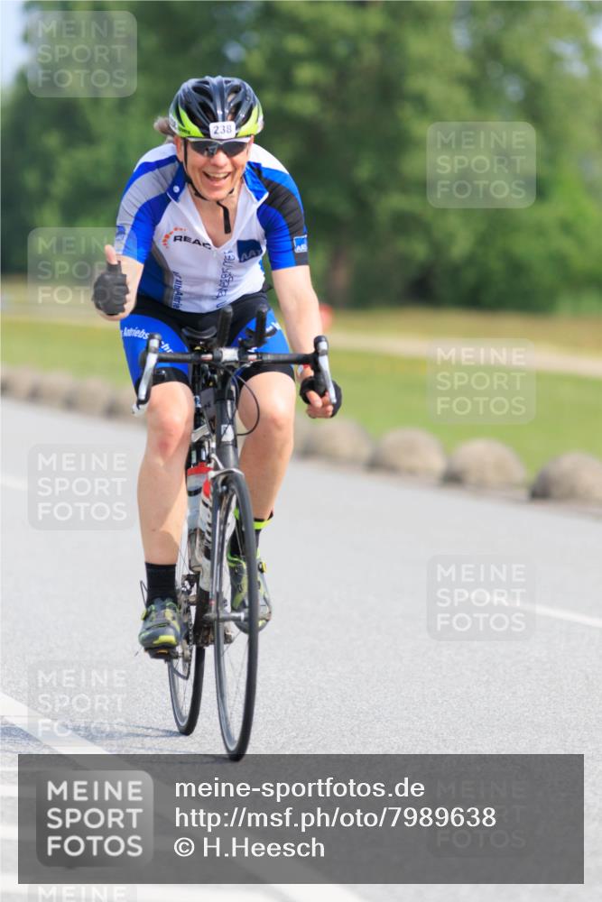 15.06.2025 - 27. Vierlanden-Triathlon H.Heesch http://msf.ph/oto/7989638 15.06.2025 09:41:44 Radfahren 238 meine-sportfotos.de