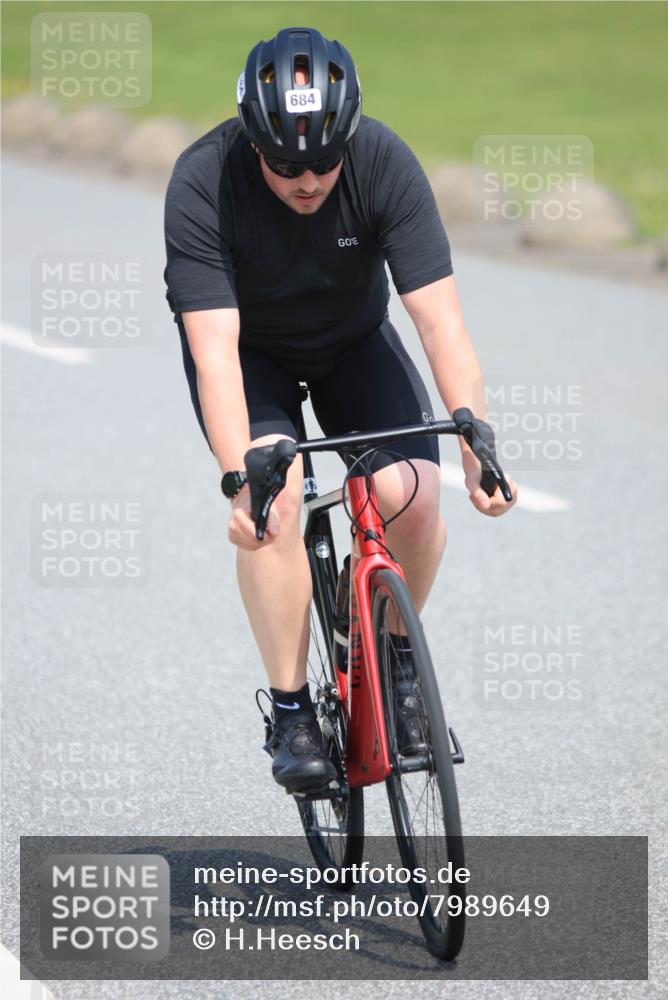 21.06.2025 - 27. Vierlanden-Triathlon H.Heesch http://msf.ph/oto/7989649 15.06.2025 11:47:28 Radfahren 649, 684, 934 meine-sportfotos.de