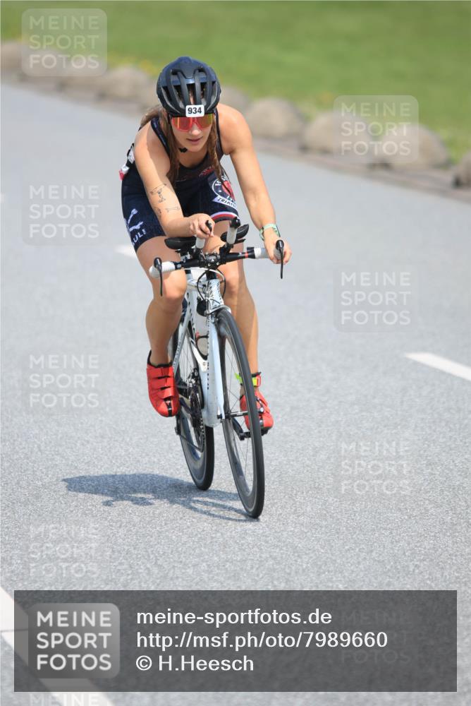 21.06.2025 - 27. Vierlanden-Triathlon H.Heesch http://msf.ph/oto/7989660 15.06.2025 11:47:31 Radfahren 649, 684, 847, 934 meine-sportfotos.de