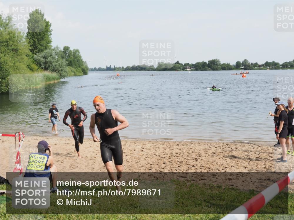 21.06.2025 - 27. Vierlanden-Triathlon MichiJ http://msf.ph/oto/7989671 15.06.2026 09:52:04 Schwimmen 282, 288, 292 meine-sportfotos.de