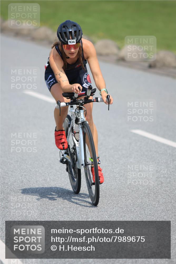 21.06.2025 - 27. Vierlanden-Triathlon H.Heesch http://msf.ph/oto/7989675 15.06.2025 11:47:31 Radfahren 649, 684, 847, 934 meine-sportfotos.de