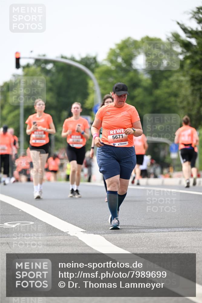 15.06.2025 - REWE Women's Run Dr. Thomas Lammeyer http://msf.ph/oto/7989699 15.06.2025 10:49:30 Laufen 5671 meine-sportfotos.de