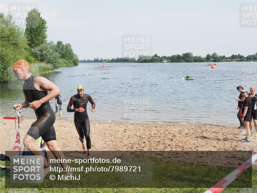 21.06.2025 - 27. Vierlanden-Triathlon MichiJ http://msf.ph/oto/7989721 15.06.2026 09:52:05 Schwimmen 282, 288, 292 meine-sportfotos.de