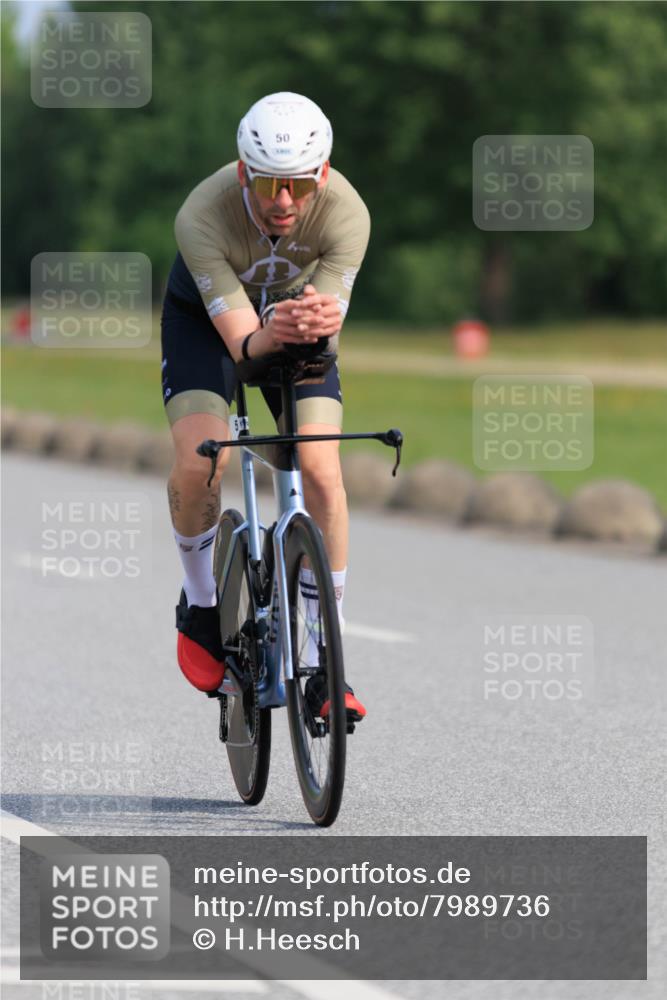 15.06.2025 - 27. Vierlanden-Triathlon H.Heesch http://msf.ph/oto/7989736 15.06.2025 09:42:15 Radfahren 50, 83, 158 meine-sportfotos.de