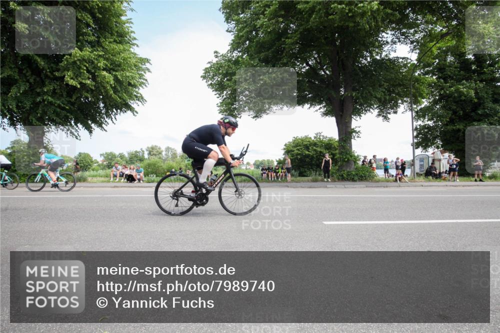15.06.2025 - 7 Türme Triathlon Yannick Fuchs http://msf.ph/oto/7989740 15.06.2025 13:06:37 Radfahren 383, 544, 572, 834 meine-sportfotos.de