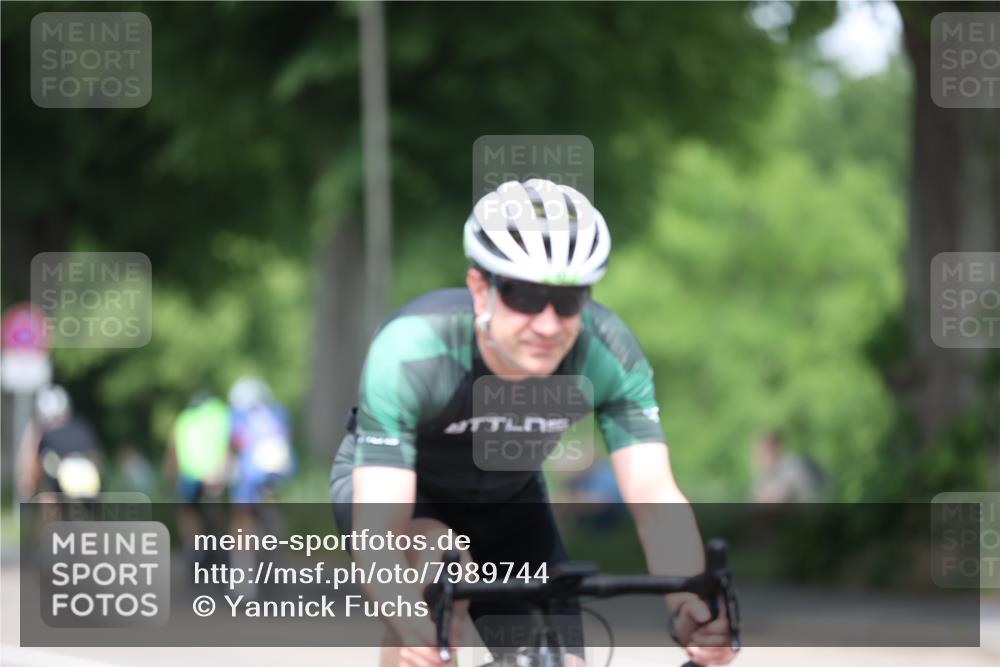 15.06.2025 - 7 Türme Triathlon Yannick Fuchs http://msf.ph/oto/7989744 15.06.2025 13:02:19 Radfahren 234, 398, 667, 1047, 1162 meine-sportfotos.de