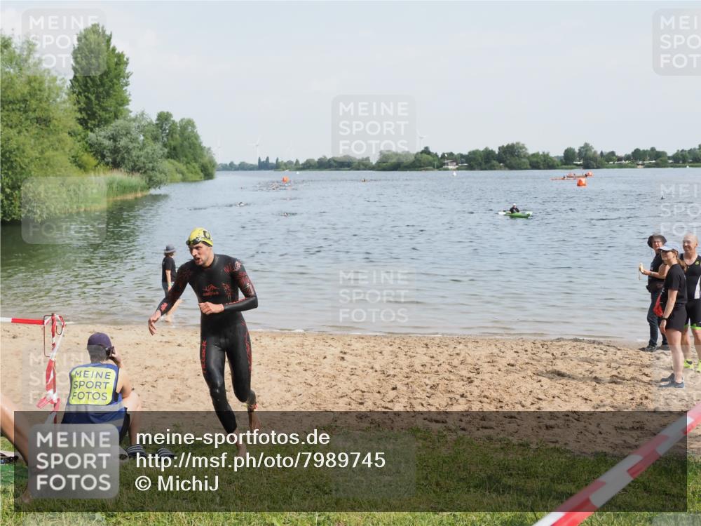 21.06.2025 - 27. Vierlanden-Triathlon MichiJ http://msf.ph/oto/7989745 15.06.2026 09:52:05 Schwimmen 282, 288, 292 meine-sportfotos.de