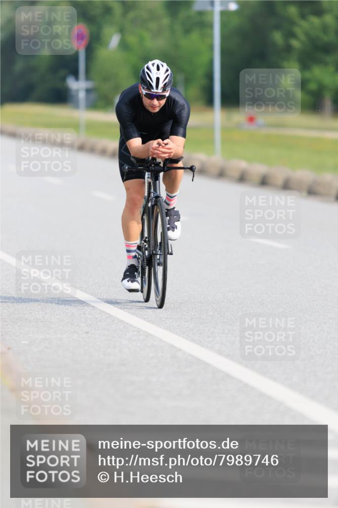 15.06.2025 - 27. Vierlanden-Triathlon H.Heesch http://msf.ph/oto/7989746 15.06.2025 09:42:18 Radfahren 50, 83, 158 meine-sportfotos.de