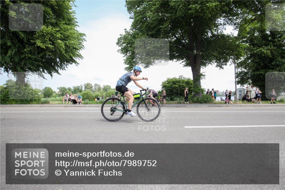 15.06.2025 - 7 Türme Triathlon Yannick Fuchs http://msf.ph/oto/7989752 15.06.2025 13:06:47 Radfahren 383, 544, 572, 1192 meine-sportfotos.de