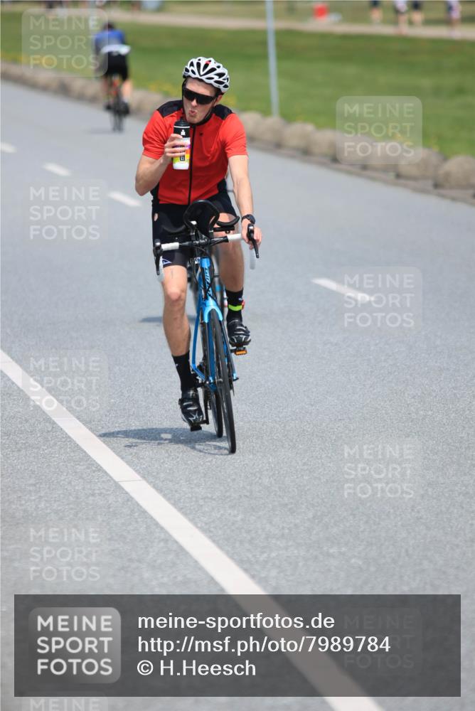 21.06.2025 - 27. Vierlanden-Triathlon H.Heesch http://msf.ph/oto/7989784 15.06.2025 11:47:45 Radfahren 82, 108, 706, 709, 829 meine-sportfotos.de