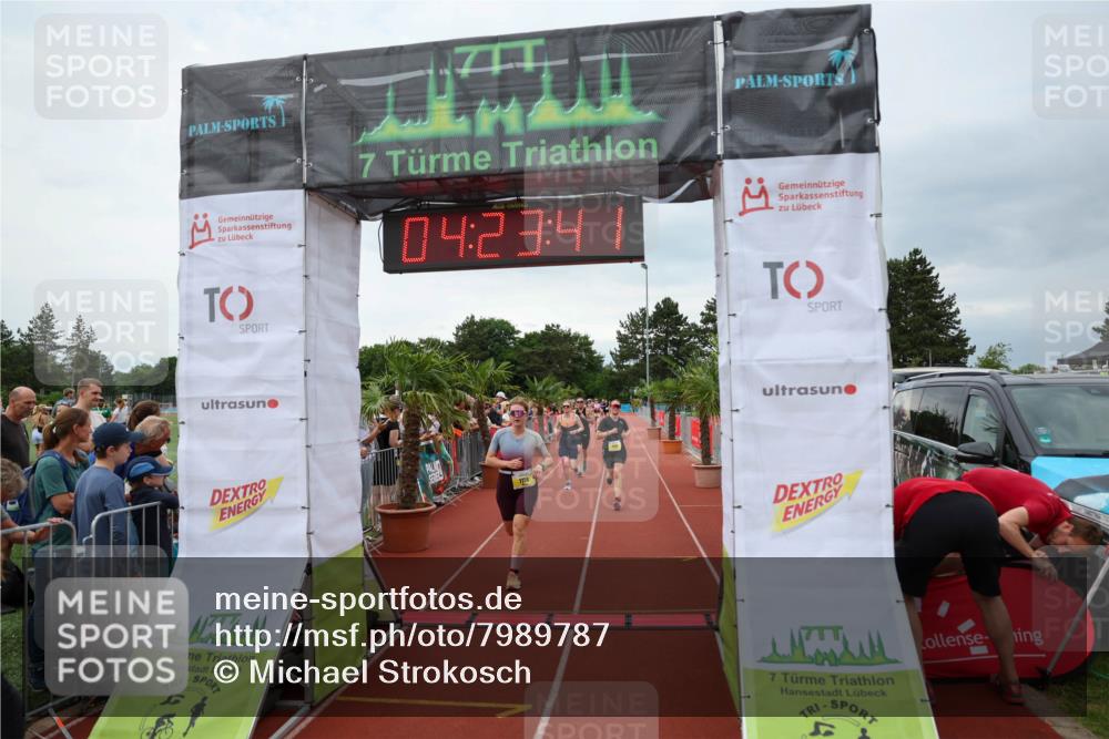 15.06.2025 - 7 Türme Triathlon Michael Strokosch http://msf.ph/oto/7989787 15.06.2025 14:23:41 Ziel 622, 632, 711, 905, 1179 meine-sportfotos.de