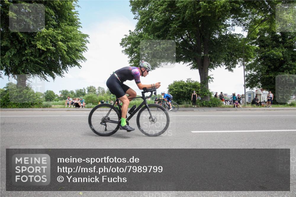 15.06.2025 - 7 Türme Triathlon Yannick Fuchs http://msf.ph/oto/7989799 15.06.2025 13:07:31 Radfahren 285, 295, 324, 548 meine-sportfotos.de