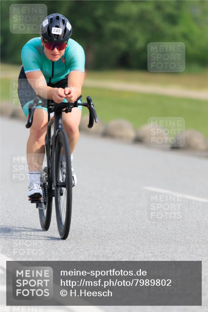 15.06.2025 - 27. Vierlanden-Triathlon H.Heesch http://msf.ph/oto/7989802 15.06.2025 09:42:47 Radfahren 163, 247 meine-sportfotos.de
