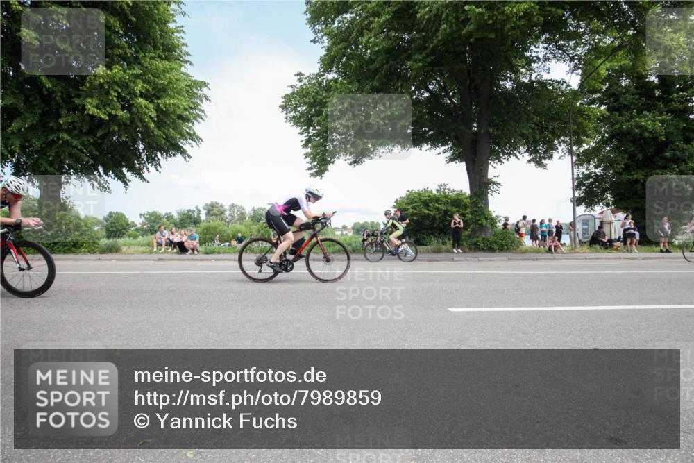15.06.2025 - 7 Türme Triathlon Yannick Fuchs http://msf.ph/oto/7989859 15.06.2025 13:08:16 Radfahren 321, 338, 600, 603, 1065 meine-sportfotos.de