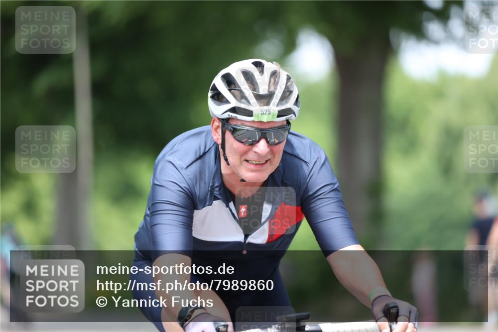 15.06.2025 - 7 Türme Triathlon Yannick Fuchs http://msf.ph/oto/7989860 15.06.2025 13:02:33 Radfahren 196, 271, 376, 525, 641, 717, 899, 1044, 1052, 1055, 1095 meine-sportfotos.de