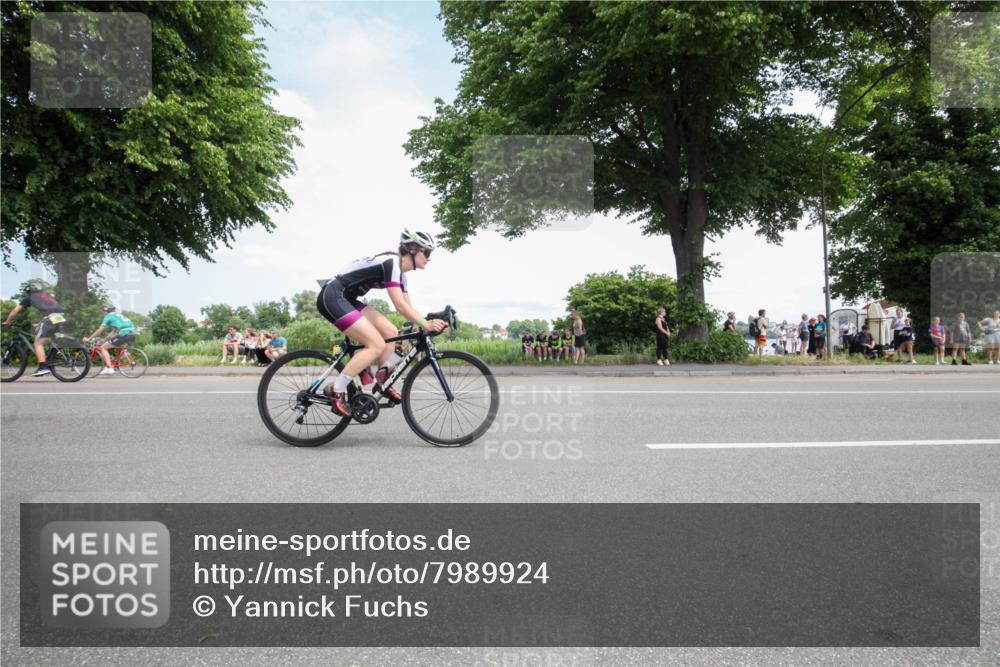 15.06.2025 - 7 Türme Triathlon Yannick Fuchs http://msf.ph/oto/7989924 15.06.2025 13:09:15 Radfahren 324, 472, 486, 650, 675, 847 meine-sportfotos.de