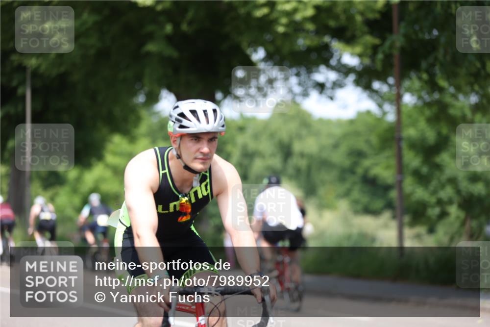 15.06.2025 - 7 Türme Triathlon Yannick Fuchs http://msf.ph/oto/7989952 15.06.2025 13:02:38 Radfahren 196, 271, 376, 736, 1095 meine-sportfotos.de