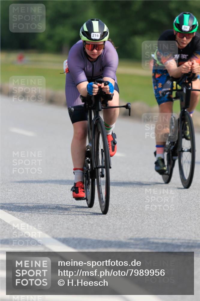 15.06.2025 - 27. Vierlanden-Triathlon H.Heesch http://msf.ph/oto/7989956 15.06.2025 09:44:08 Radfahren 27, 39, 41, 54, 168, 216, 241 meine-sportfotos.de