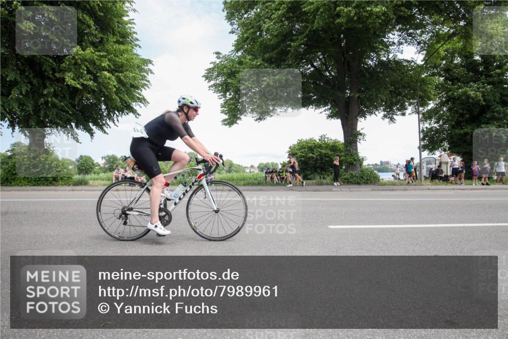 15.06.2025 - 7 Türme Triathlon Yannick Fuchs http://msf.ph/oto/7989961 15.06.2025 13:09:50 Radfahren 222, 382, 555, 601, 603, 658, 670 meine-sportfotos.de