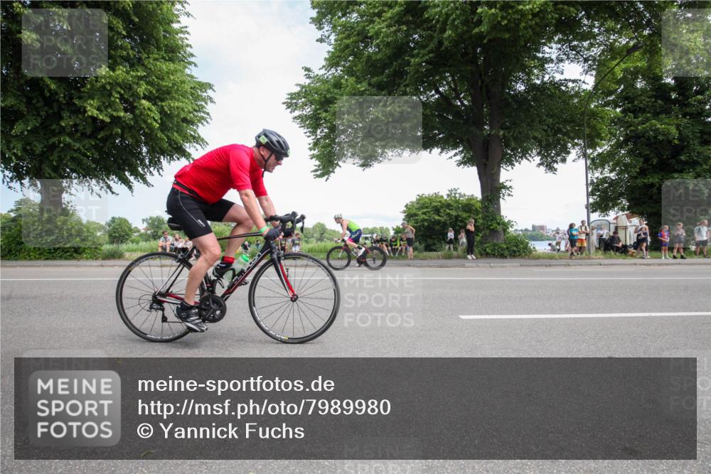 15.06.2025 - 7 Türme Triathlon Yannick Fuchs http://msf.ph/oto/7989980 15.06.2025 13:10:08 Radfahren 230, 553 meine-sportfotos.de