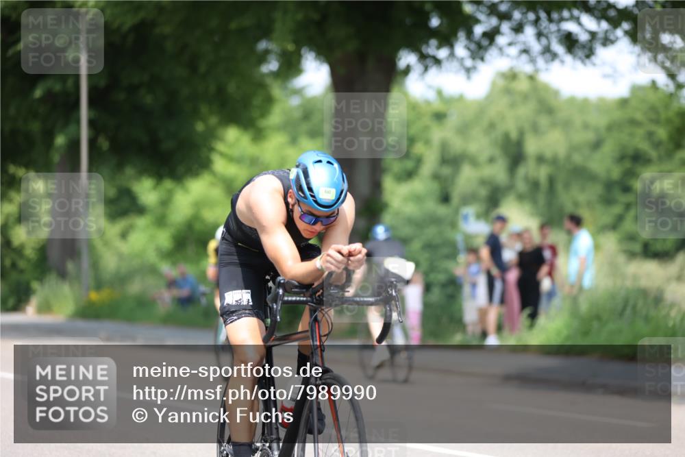 15.06.2025 - 7 Türme Triathlon Yannick Fuchs http://msf.ph/oto/7989990 15.06.2025 13:03:06 Radfahren 194, 652, 798, 826, 953, 974, 1085, 1106, 1180 meine-sportfotos.de