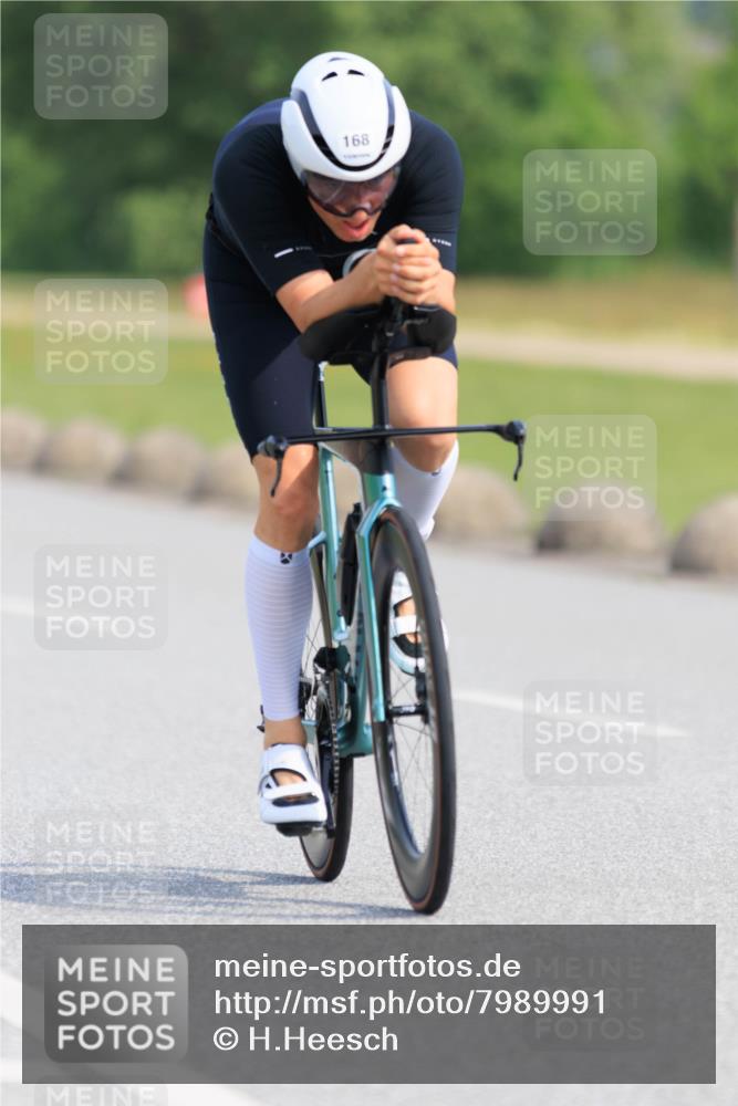15.06.2025 - 27. Vierlanden-Triathlon H.Heesch http://msf.ph/oto/7989991 15.06.2025 09:44:16 Radfahren 41, 113, 168, 200 meine-sportfotos.de