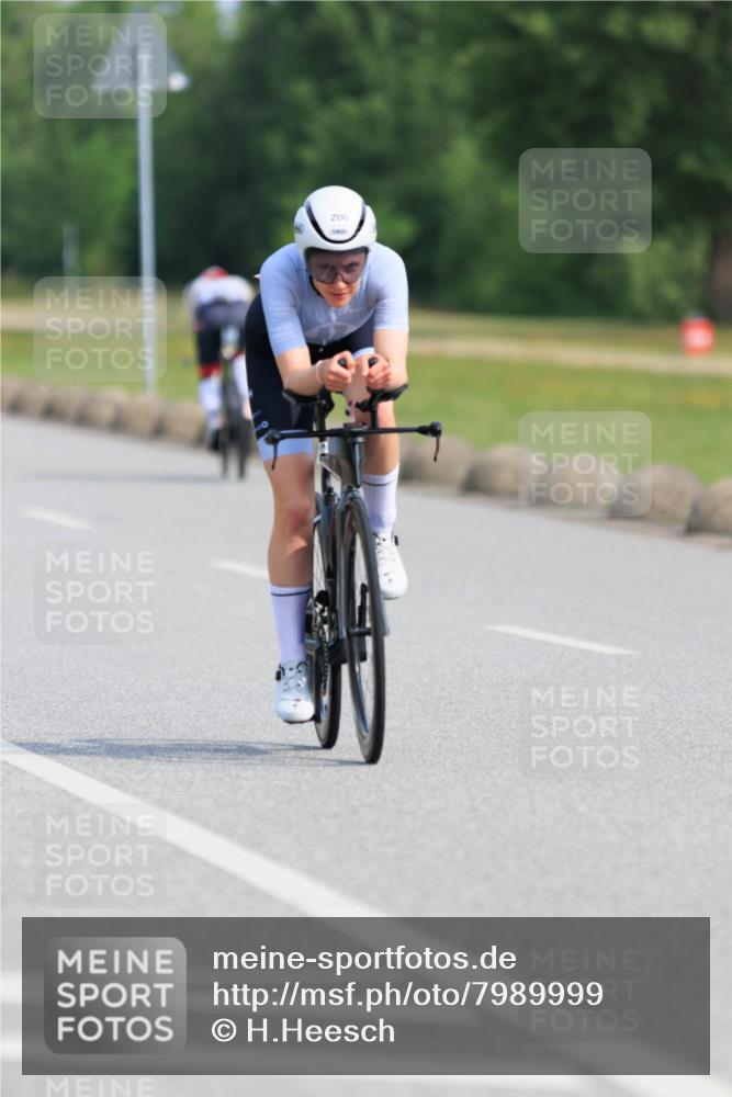15.06.2025 - 27. Vierlanden-Triathlon H.Heesch http://msf.ph/oto/7989999 15.06.2025 09:44:21 Radfahren 4, 80, 113, 200 meine-sportfotos.de