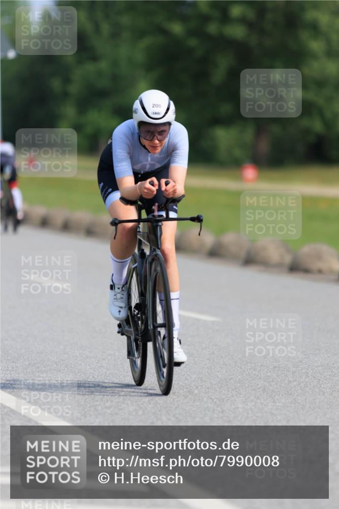 15.06.2025 - 27. Vierlanden-Triathlon H.Heesch http://msf.ph/oto/7990008 15.06.2025 09:44:21 Radfahren 4, 80, 113, 200 meine-sportfotos.de