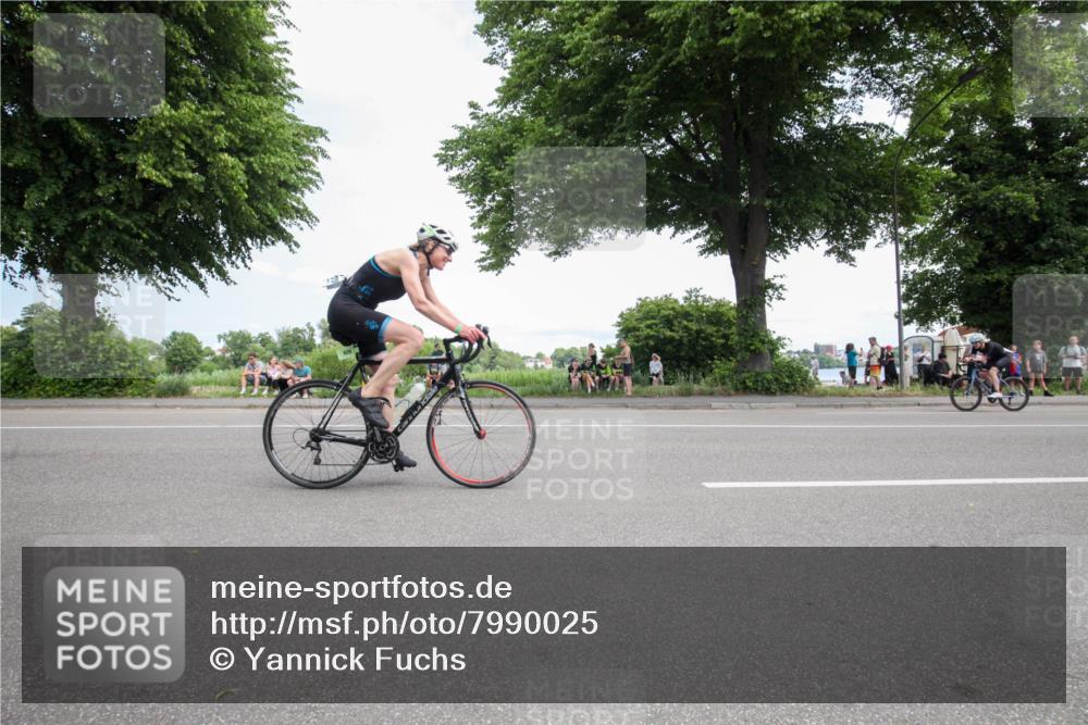 15.06.2025 - 7 Türme Triathlon Yannick Fuchs http://msf.ph/oto/7990025 15.06.2025 13:10:50 Radfahren 403, 472, 486, 526, 529, 650, 675 meine-sportfotos.de