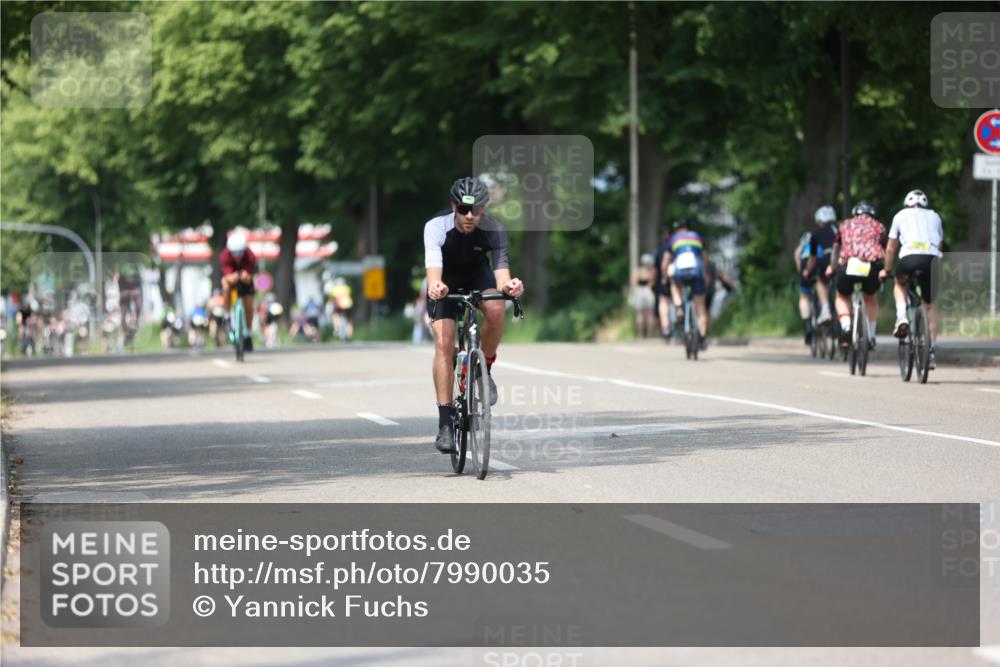 15.06.2025 - 7 Türme Triathlon Yannick Fuchs http://msf.ph/oto/7990035 15.06.2025 13:03:32 Radfahren 334, 469, 554 meine-sportfotos.de