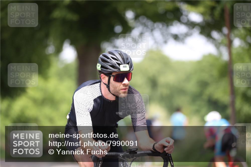 15.06.2025 - 7 Türme Triathlon Yannick Fuchs http://msf.ph/oto/7990091 15.06.2025 13:03:34 Radfahren 334, 469, 587 meine-sportfotos.de