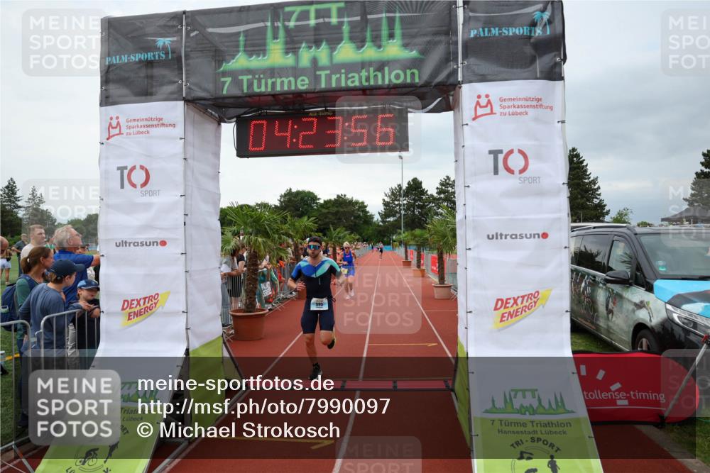 15.06.2025 - 7 Türme Triathlon Michael Strokosch http://msf.ph/oto/7990097 15.06.2025 14:23:55 Ziel 595, 823, 861, 1038 meine-sportfotos.de