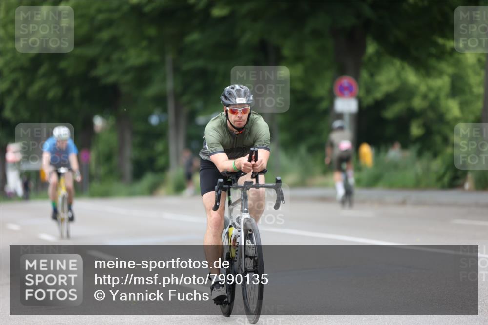 15.06.2025 - 7 Türme Triathlon Yannick Fuchs http://msf.ph/oto/7990135 15.06.2025 11:52:15 Radfahren 230, 298 meine-sportfotos.de