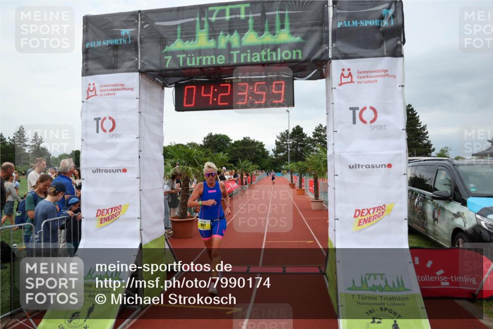 15.06.2025 - 7 Türme Triathlon Michael Strokosch http://msf.ph/oto/7990174 15.06.2025 14:23:58 Ziel 595, 861, 1038 meine-sportfotos.de