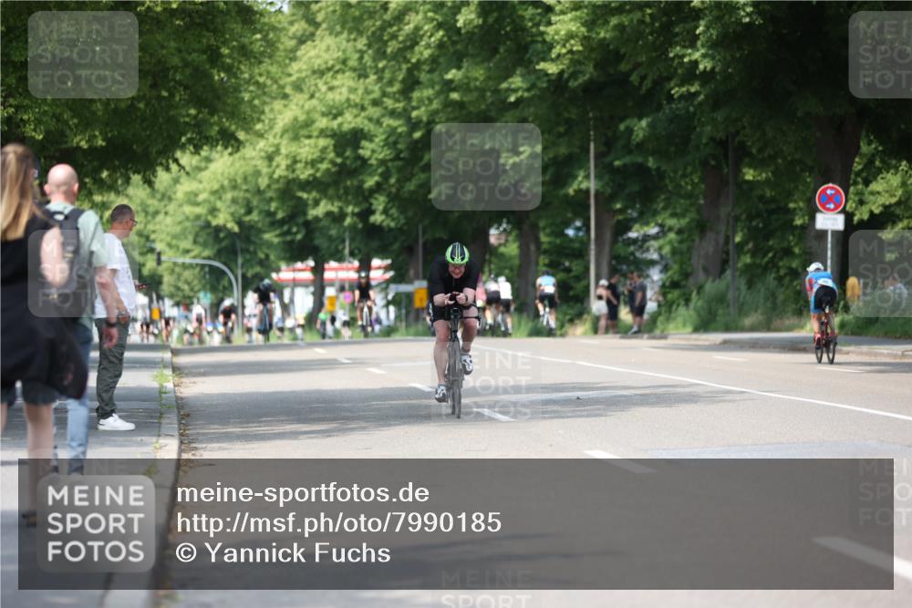 15.06.2025 - 7 Türme Triathlon Yannick Fuchs http://msf.ph/oto/7990185 15.06.2025 13:03:38 Radfahren 334, 516, 587, 1103 meine-sportfotos.de