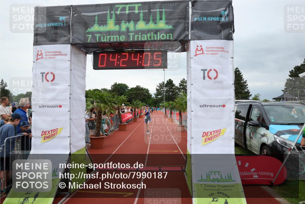 15.06.2025 - 7 Türme Triathlon Michael Strokosch http://msf.ph/oto/7990187 15.06.2025 14:24:05 Ziel 642, 861 meine-sportfotos.de