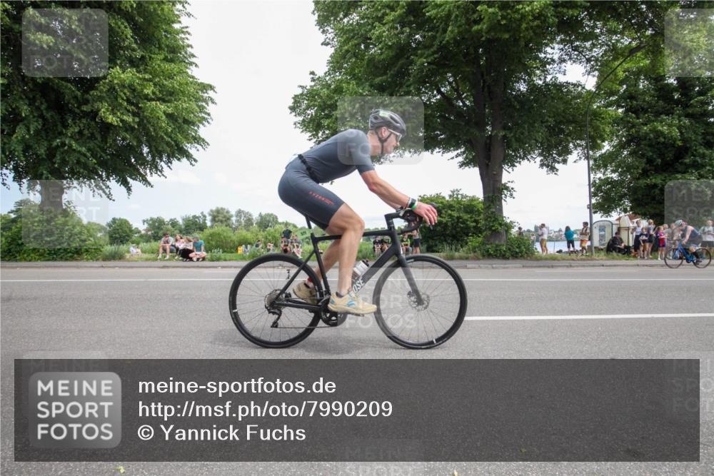 15.06.2025 - 7 Türme Triathlon Yannick Fuchs http://msf.ph/oto/7990209 15.06.2025 13:12:35 Radfahren 529, 571, 581, 751, 782, 1056, 1129, 1137, 1138, 1145 meine-sportfotos.de