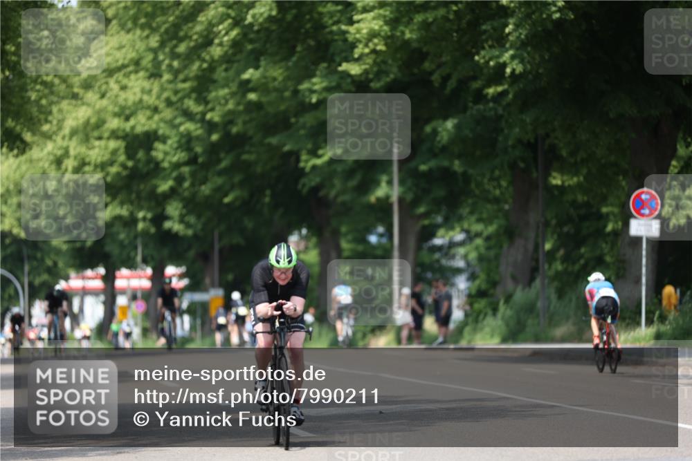 15.06.2025 - 7 Türme Triathlon Yannick Fuchs http://msf.ph/oto/7990211 15.06.2025 13:03:38 Radfahren 334, 516, 587, 1103 meine-sportfotos.de