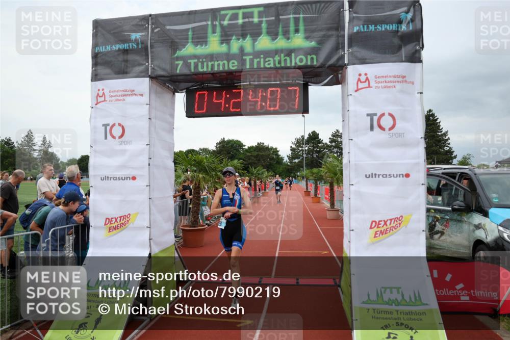 15.06.2025 - 7 Türme Triathlon Michael Strokosch http://msf.ph/oto/7990219 15.06.2025 14:24:07 Ziel 623, 642 meine-sportfotos.de
