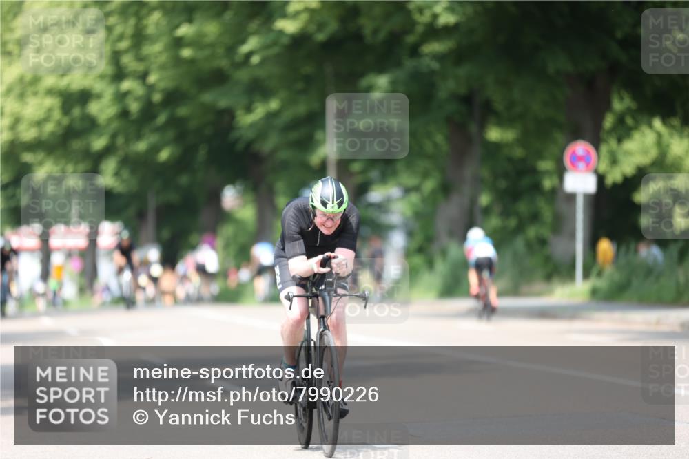 15.06.2025 - 7 Türme Triathlon Yannick Fuchs http://msf.ph/oto/7990226 15.06.2025 13:03:39 Radfahren 218, 334, 516, 587, 619, 1103 meine-sportfotos.de