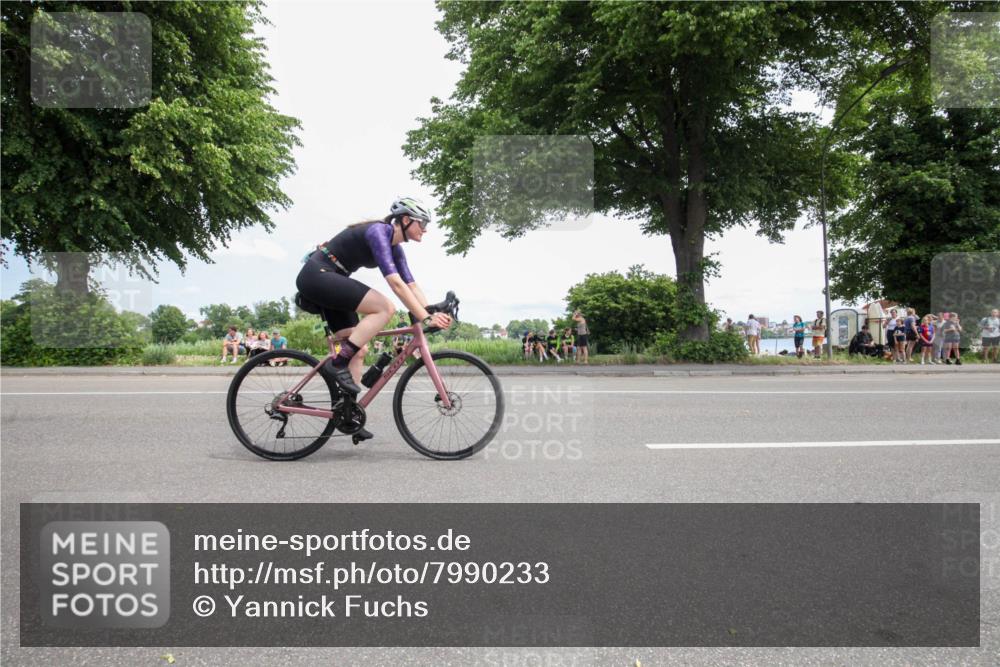 15.06.2025 - 7 Türme Triathlon Yannick Fuchs http://msf.ph/oto/7990233 15.06.2025 13:12:45 Radfahren 363, 581, 660, 1129 meine-sportfotos.de