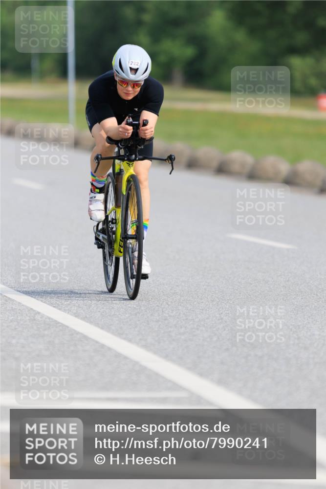 15.06.2025 - 27. Vierlanden-Triathlon H.Heesch http://msf.ph/oto/7990241 15.06.2025 09:46:43 Radfahren 36, 149, 222 meine-sportfotos.de