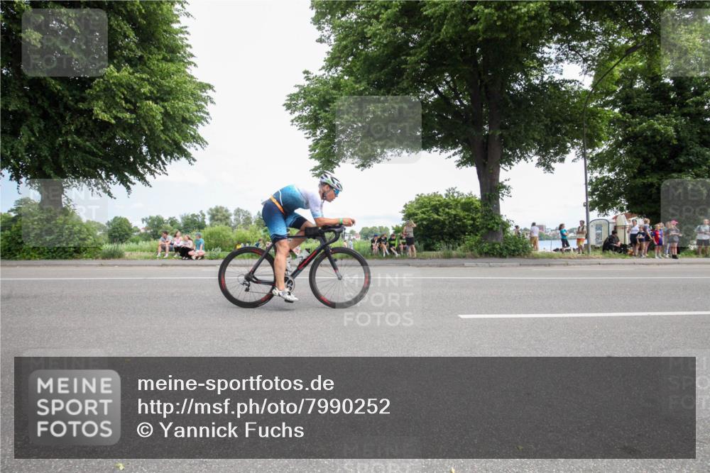 15.06.2025 - 7 Türme Triathlon Yannick Fuchs http://msf.ph/oto/7990252 15.06.2025 13:12:53 Radfahren 212, 520, 630, 948 meine-sportfotos.de