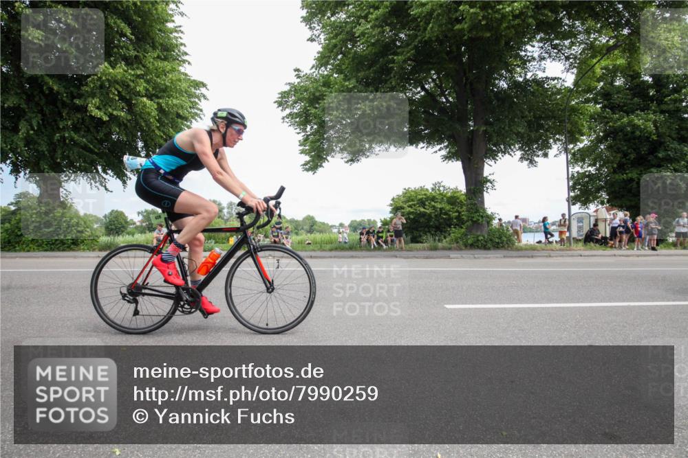 15.06.2025 - 7 Türme Triathlon Yannick Fuchs http://msf.ph/oto/7990259 15.06.2025 13:12:53 Radfahren 212, 520, 630, 948 meine-sportfotos.de