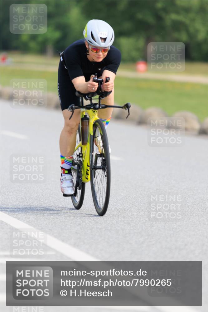 15.06.2025 - 27. Vierlanden-Triathlon H.Heesch http://msf.ph/oto/7990265 15.06.2025 09:46:44 Radfahren 36, 149, 222 meine-sportfotos.de