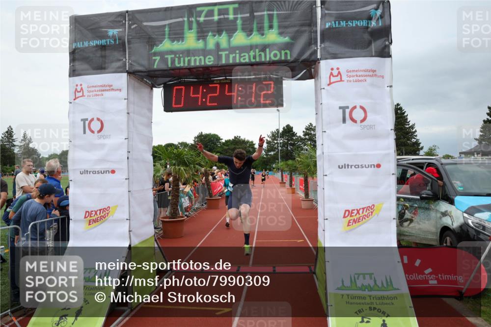 15.06.2025 - 7 Türme Triathlon Michael Strokosch http://msf.ph/oto/7990309 15.06.2025 14:24:12 Ziel 623, 642, 664, 822 meine-sportfotos.de