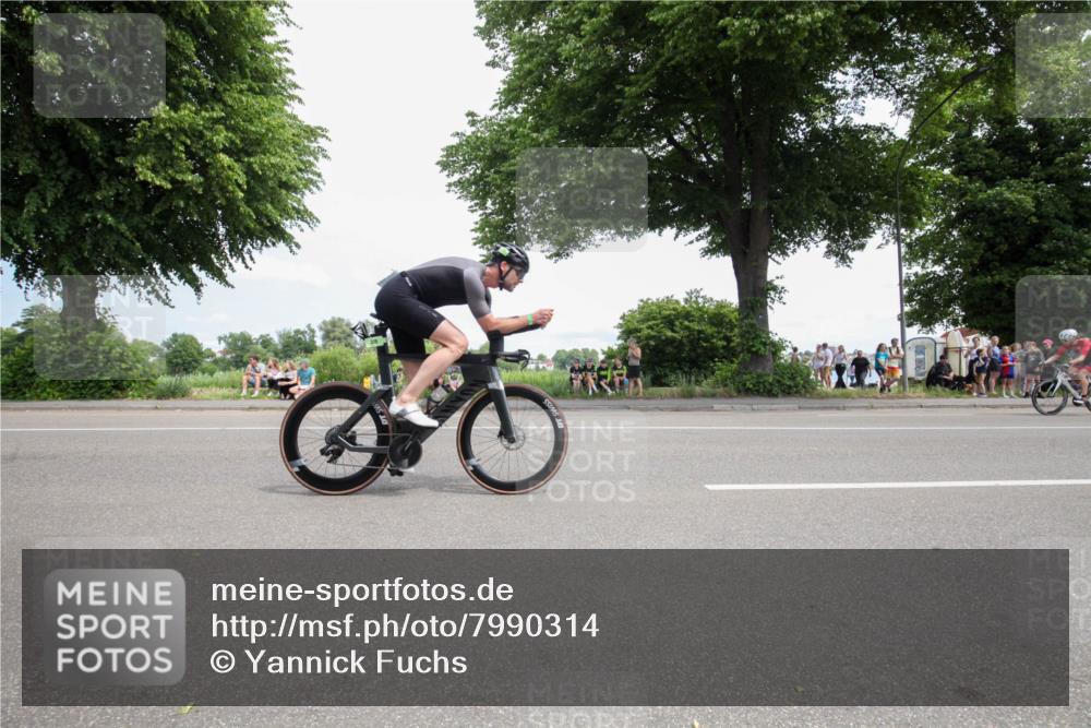15.06.2025 - 7 Türme Triathlon Yannick Fuchs http://msf.ph/oto/7990314 15.06.2025 13:13:12 Radfahren 233, 243, 276, 304, 370, 381, 414, 496, 517, 547, 711, 1041 meine-sportfotos.de