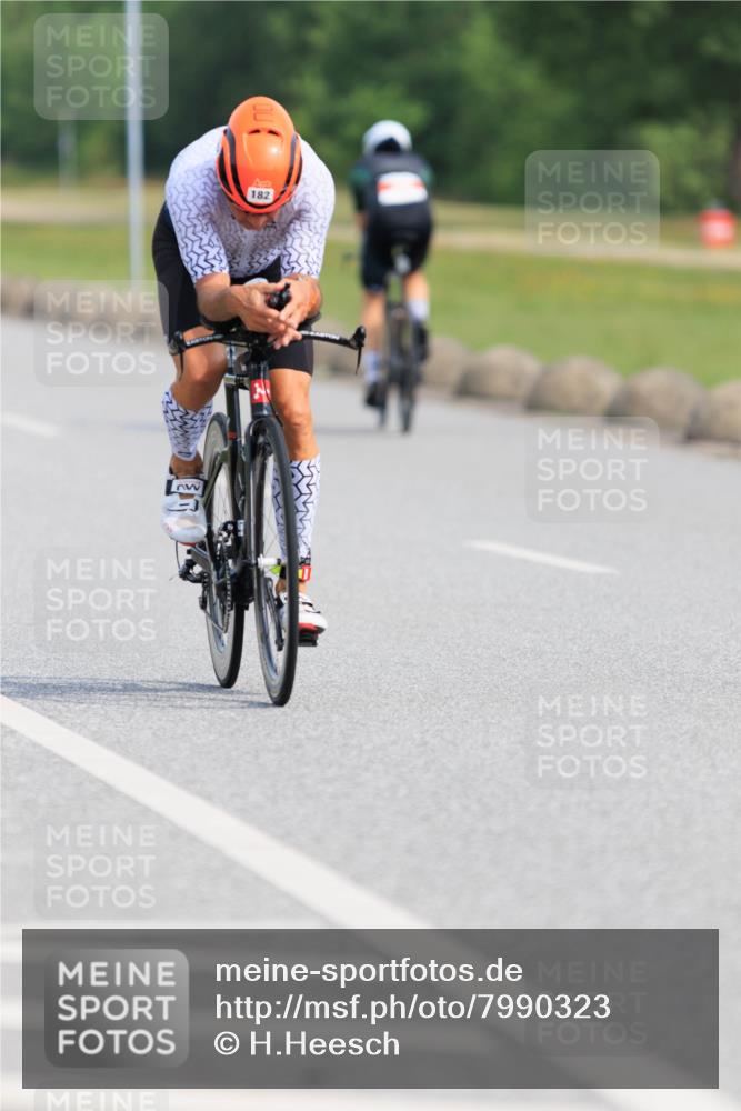 15.06.2025 - 27. Vierlanden-Triathlon H.Heesch http://msf.ph/oto/7990323 15.06.2025 09:46:57 Radfahren 61, 82, 126, 182, 212, 242 meine-sportfotos.de
